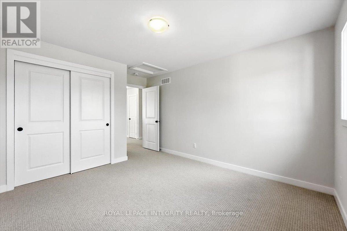 Photo 25 of 217 Massalia Crescent, Ottawa ON