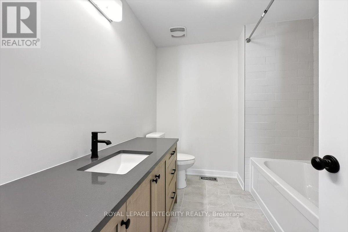 Photo 26 of 217 Massalia Crescent, Ottawa ON