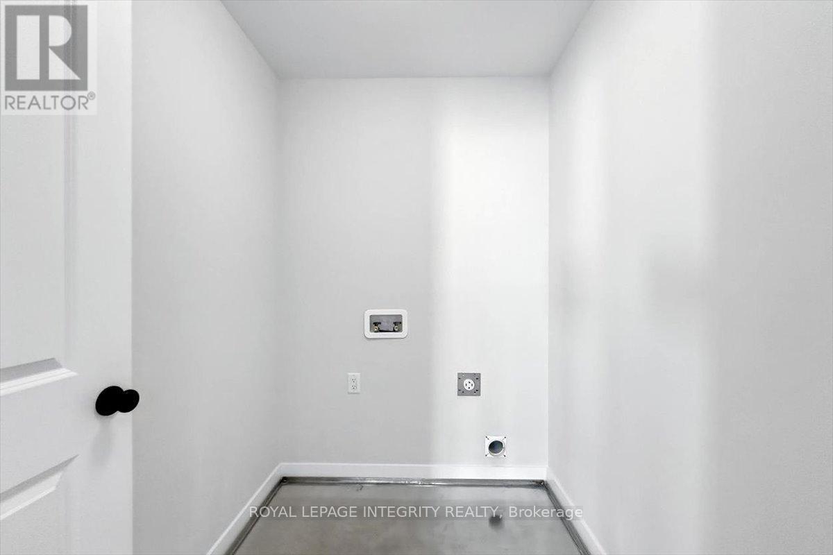 Photo 27 of 217 Massalia Crescent, Ottawa ON