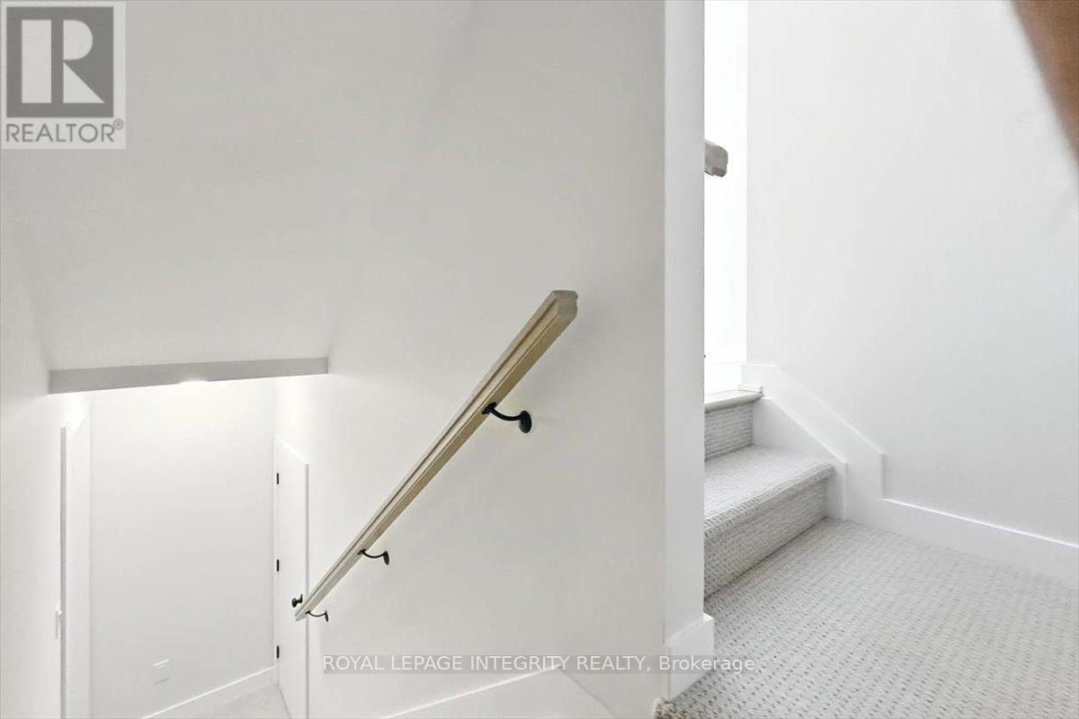 Photo 28 of 217 Massalia Crescent, Ottawa ON