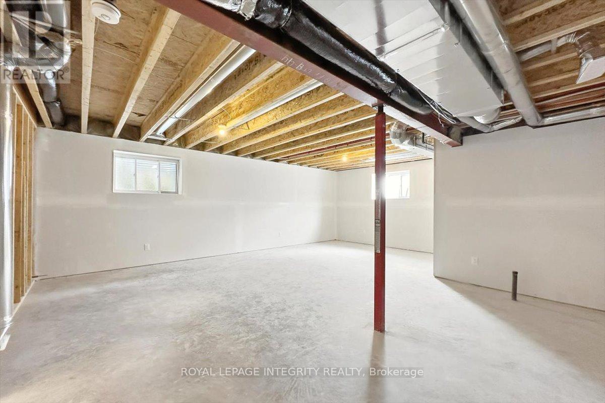 Photo 30 of 217 Massalia Crescent, Ottawa ON