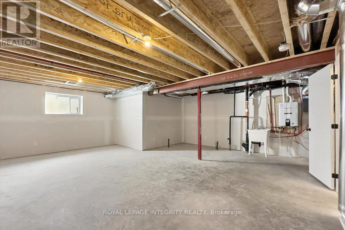 Photo 31 of 217 Massalia Crescent, Ottawa ON