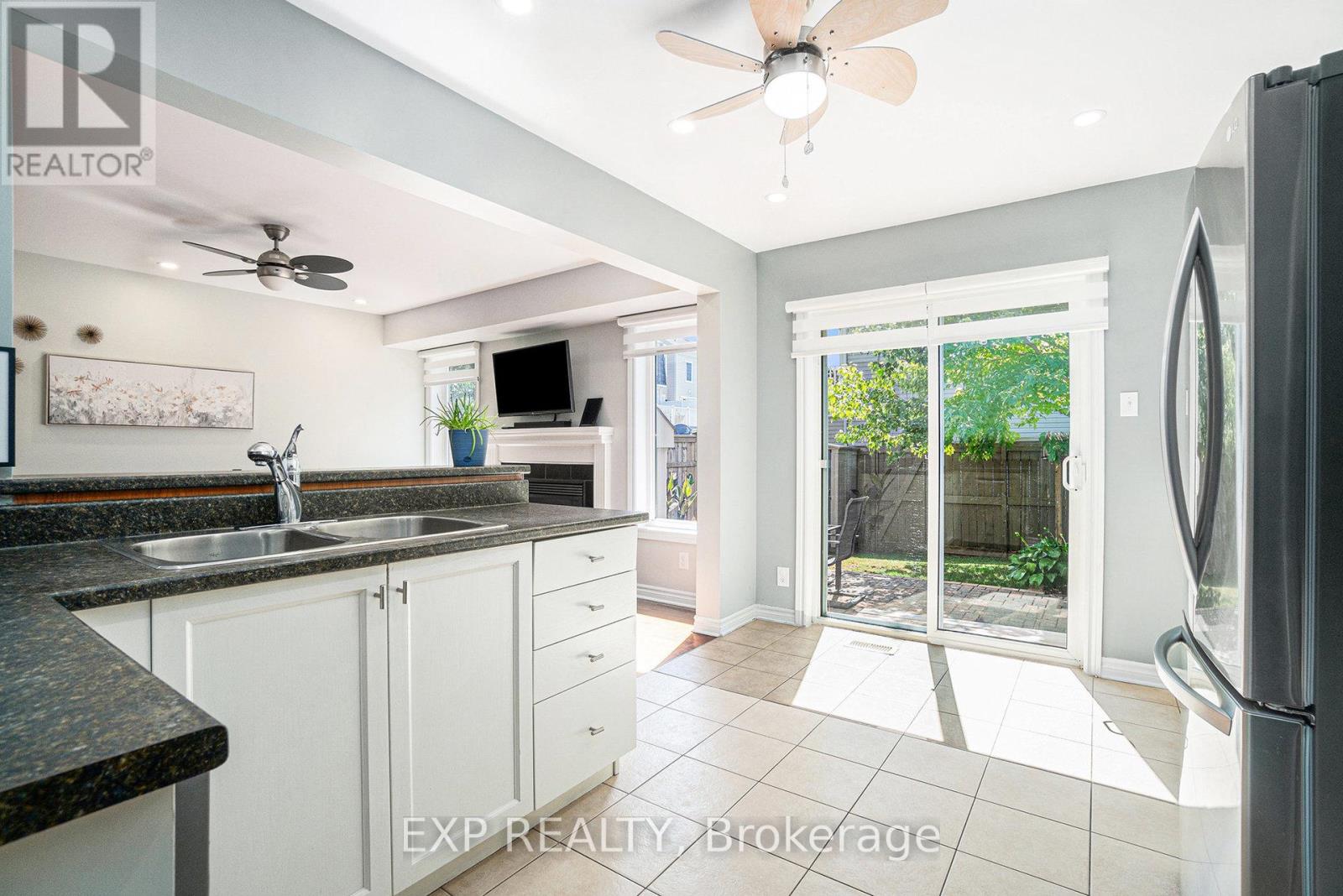 Photo 10 of 502 Rosehill Avenue, Ottawa ON