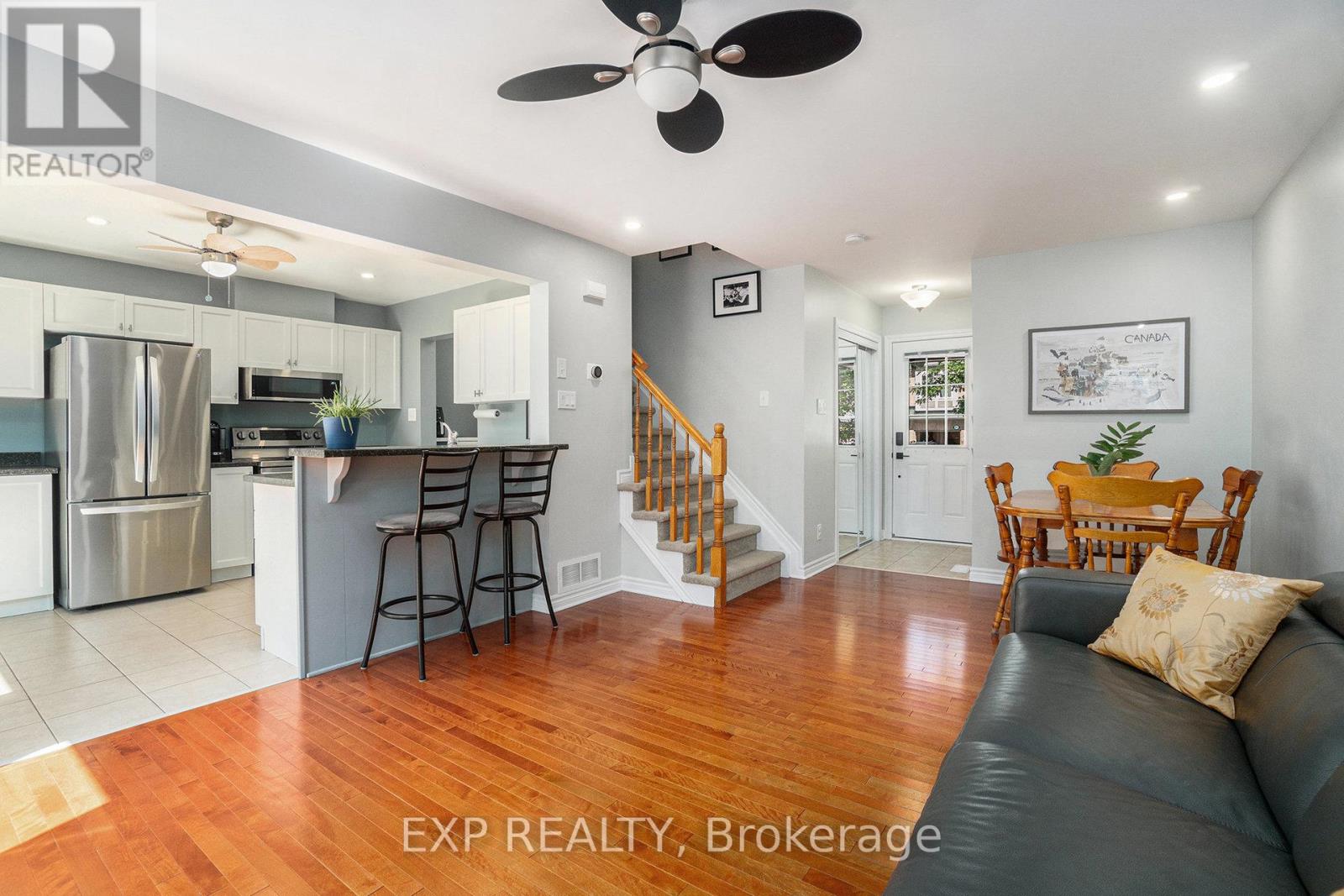 Photo 11 of 502 Rosehill Avenue, Ottawa ON