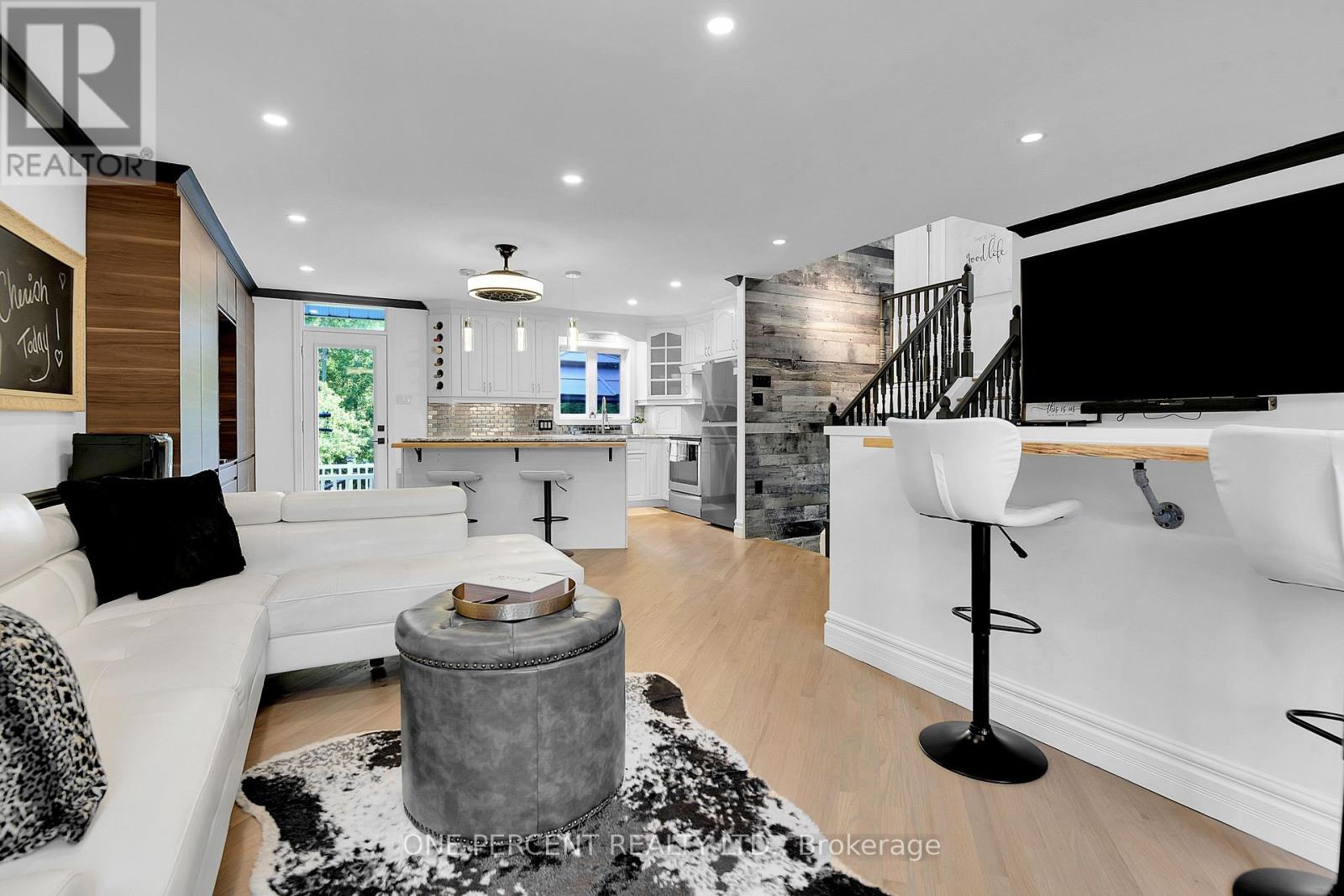 Photo 11 of 1133 Hemlock Street, Clarencerockland ON