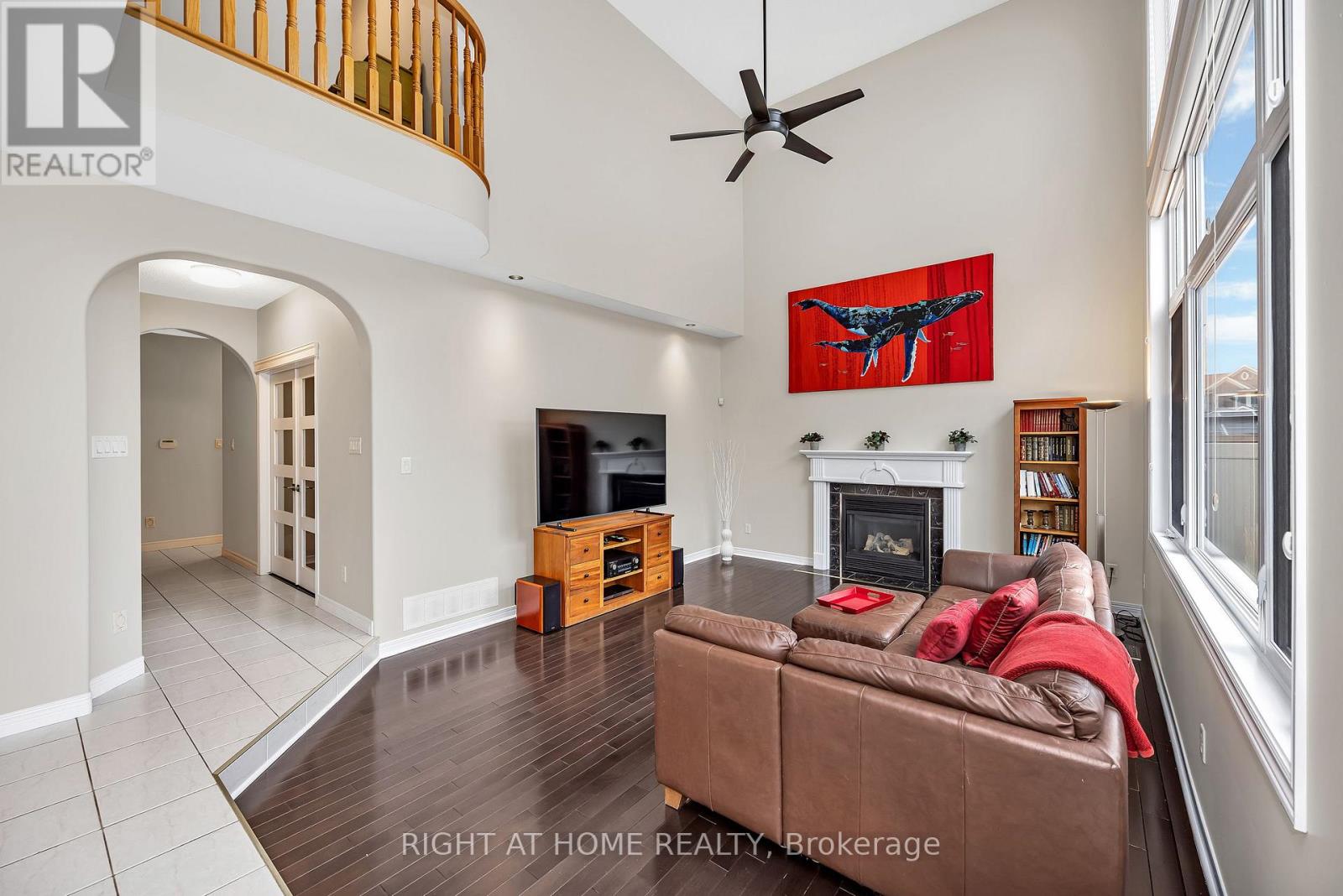 Photo 12 of 3727 Mountain Meadows Crescent, Ottawa ON