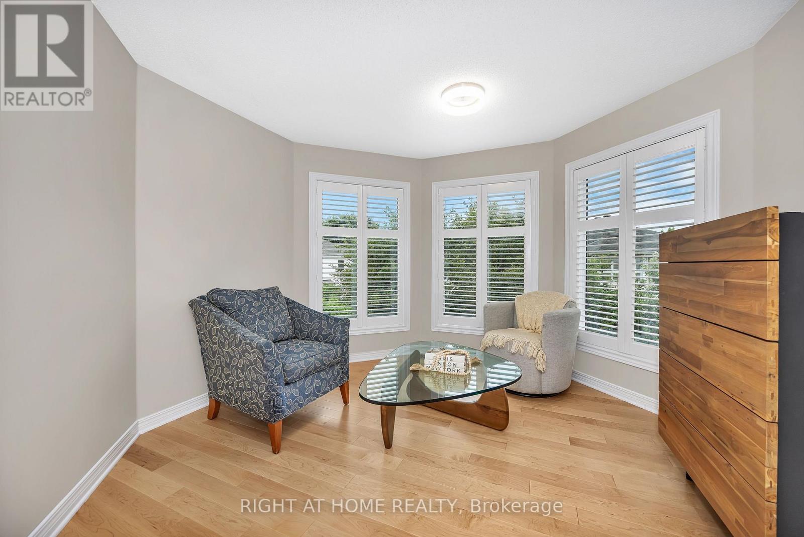 Photo 24 of 3727 Mountain Meadows Crescent, Ottawa ON