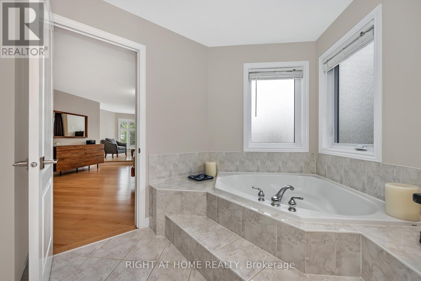 Photo 26 of 3727 Mountain Meadows Crescent, Ottawa ON