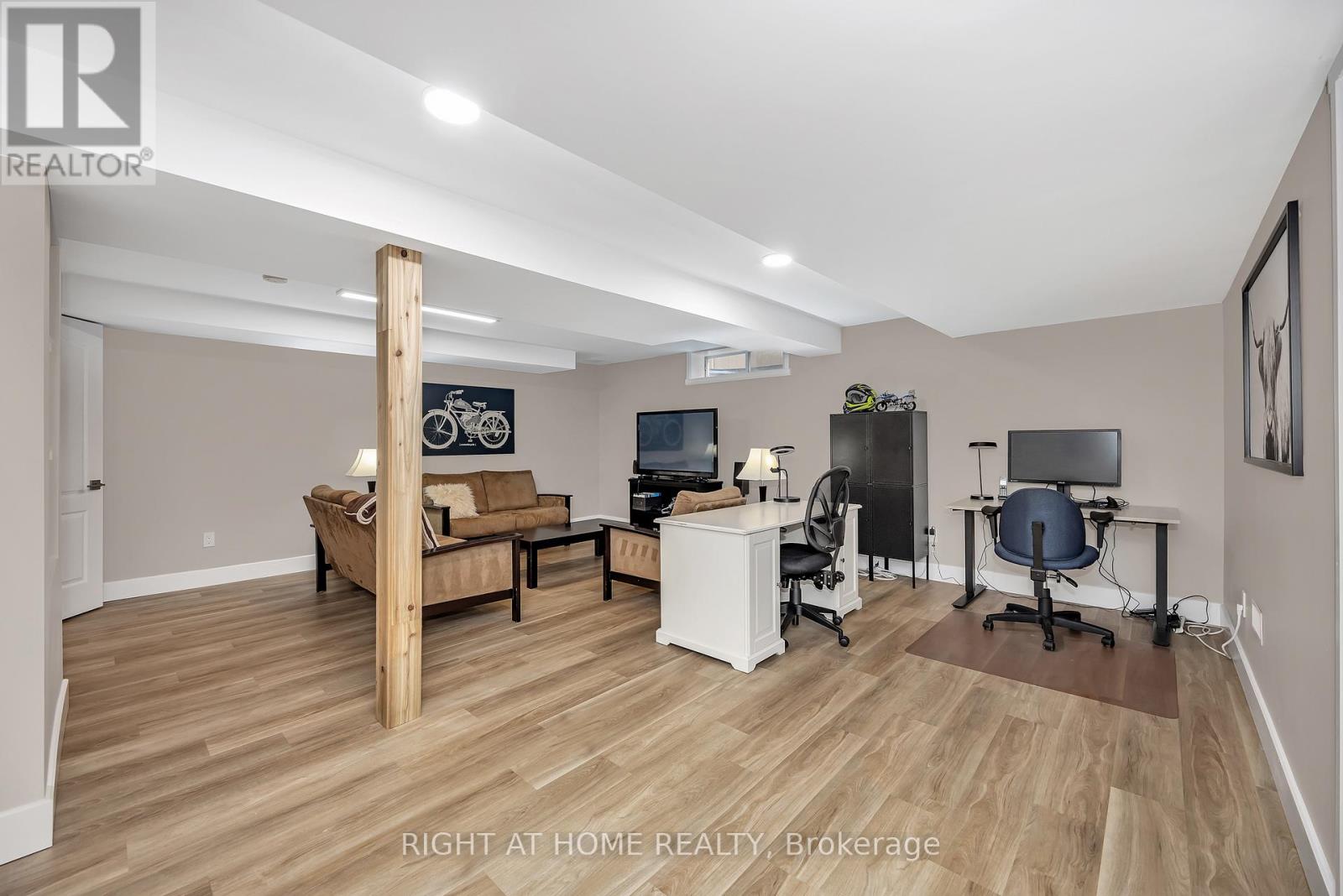 Photo 37 of 3727 Mountain Meadows Crescent, Ottawa ON