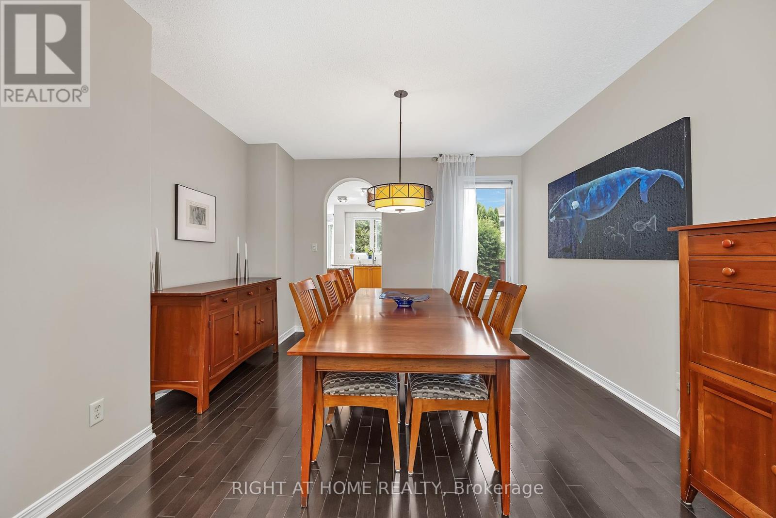 Photo 7 of 3727 Mountain Meadows Crescent, Ottawa ON