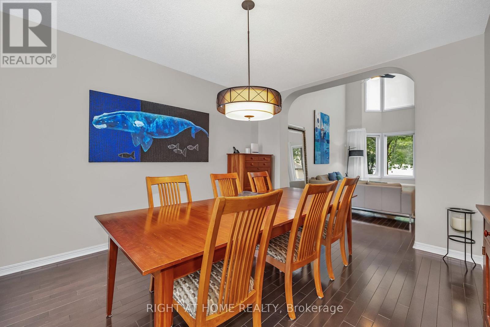 Photo 8 of 3727 Mountain Meadows Crescent, Ottawa ON