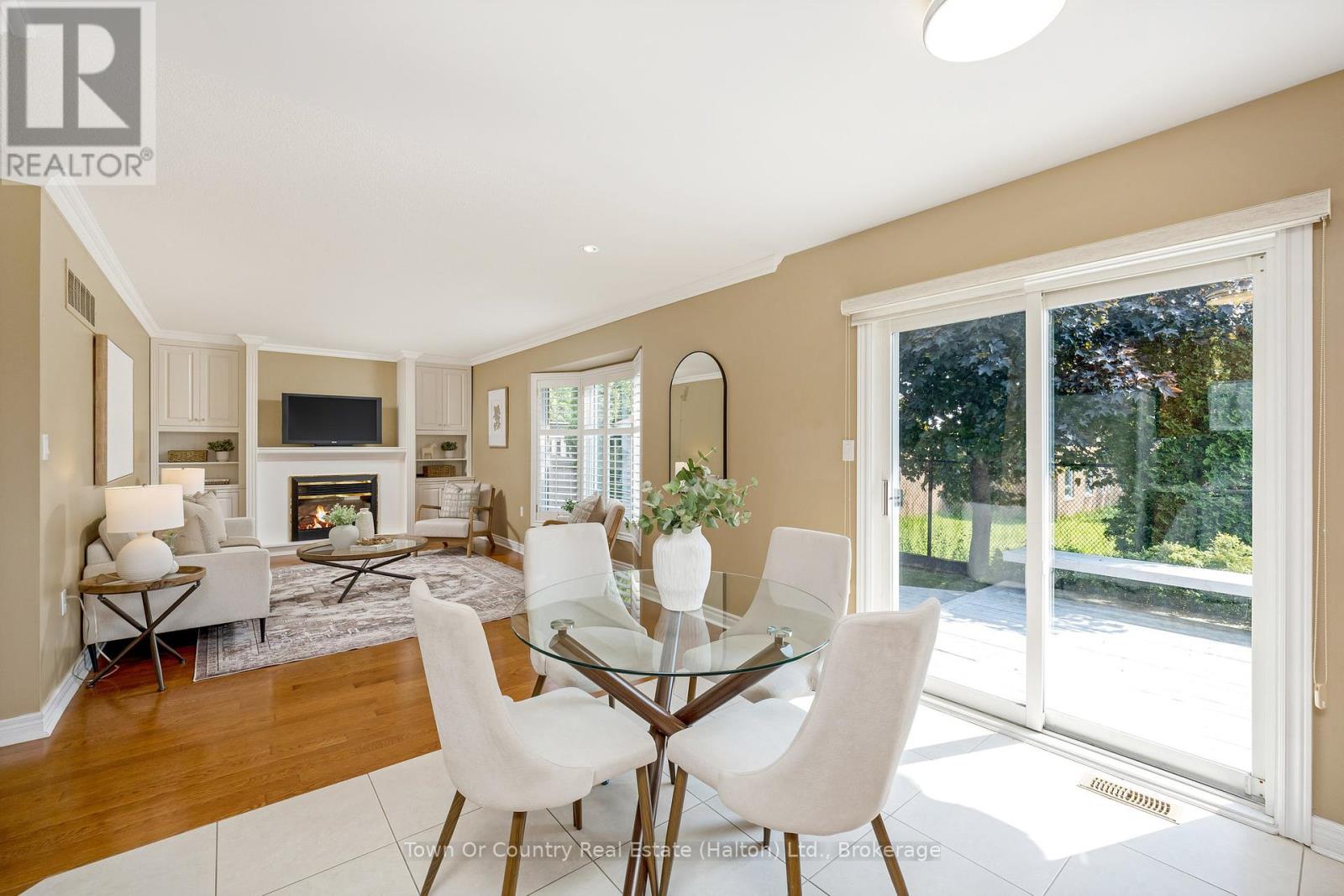 Photo 14 of 330 Centennial Forest Drive, Milton ON
