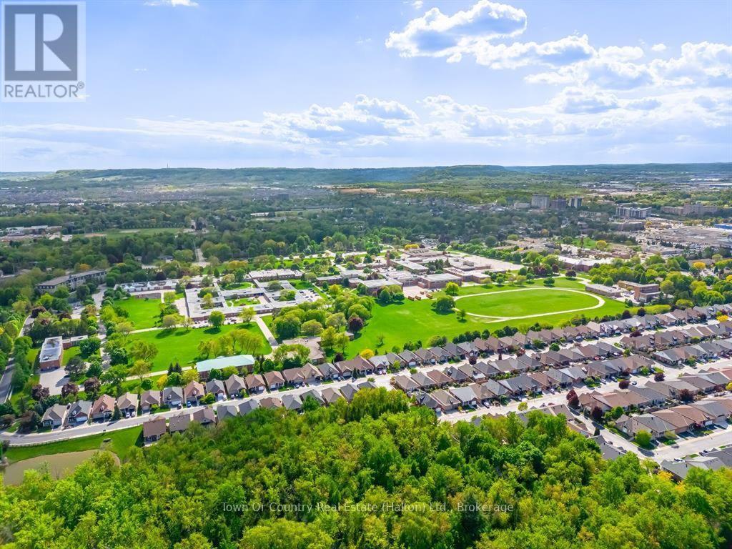 Photo 30 of 330 Centennial Forest Drive, Milton ON
