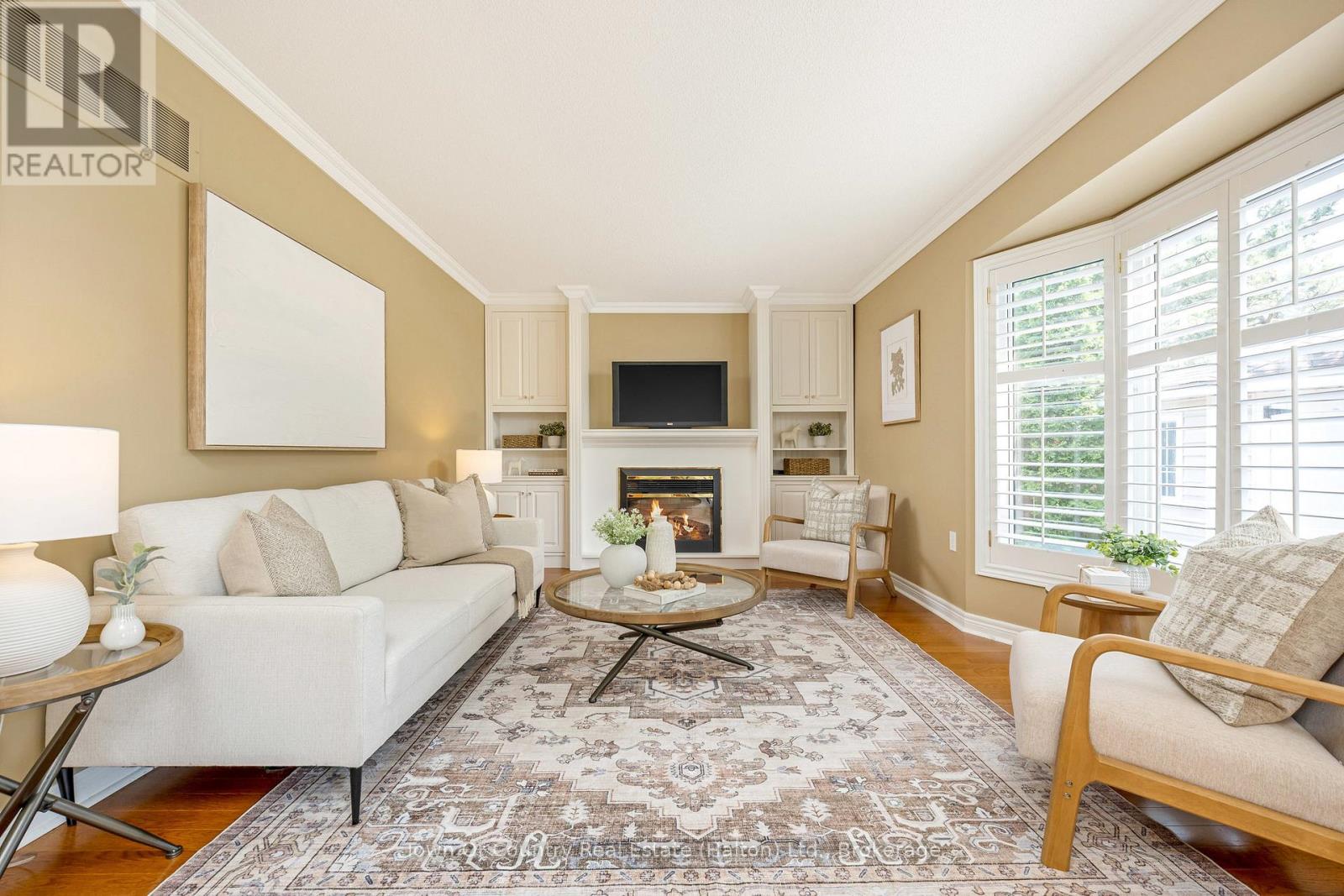 Photo 8 of 330 Centennial Forest Drive, Milton ON