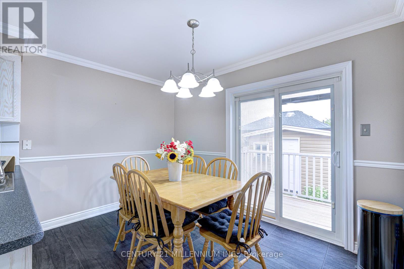 Photo 14 of 26 Suncrest Drive, Brampton ON