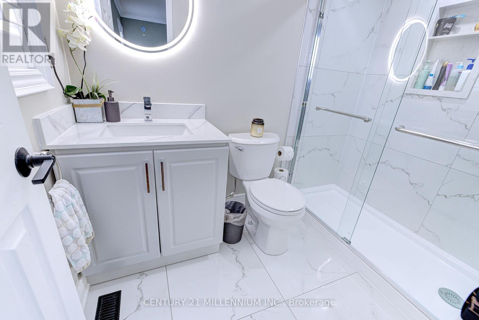 Photo 20 of 26 Suncrest Drive, Brampton ON