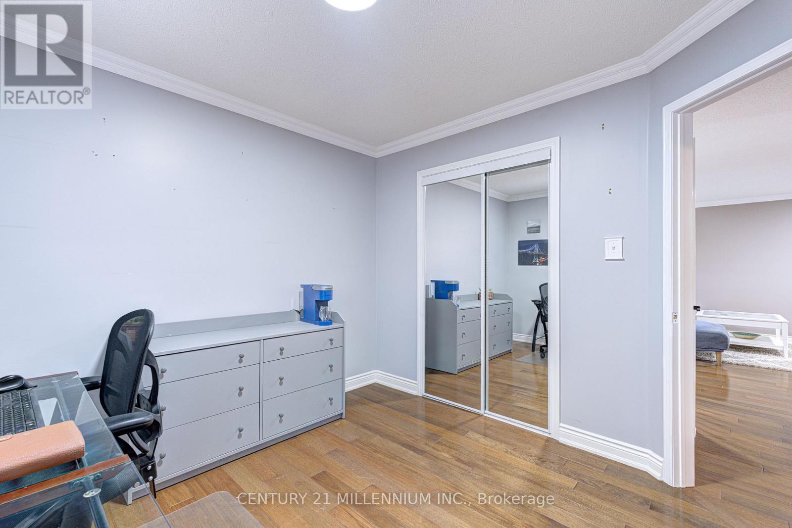 Photo 24 of 26 Suncrest Drive, Brampton ON