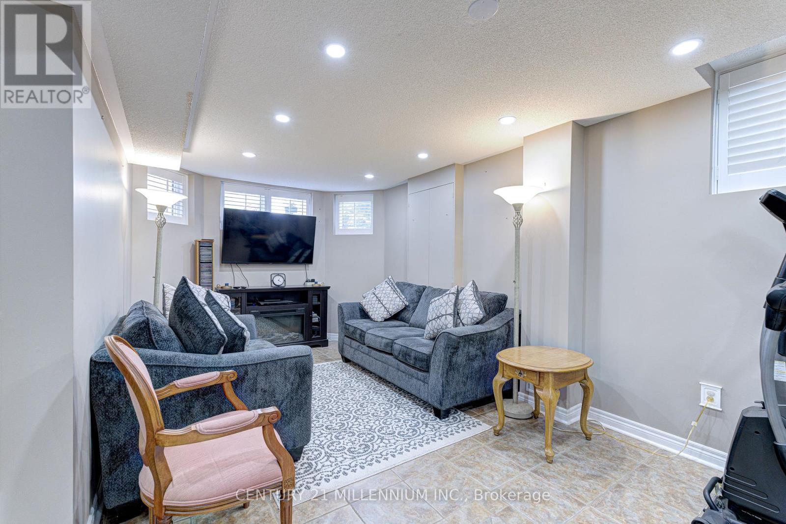 Photo 33 of 26 Suncrest Drive, Brampton ON