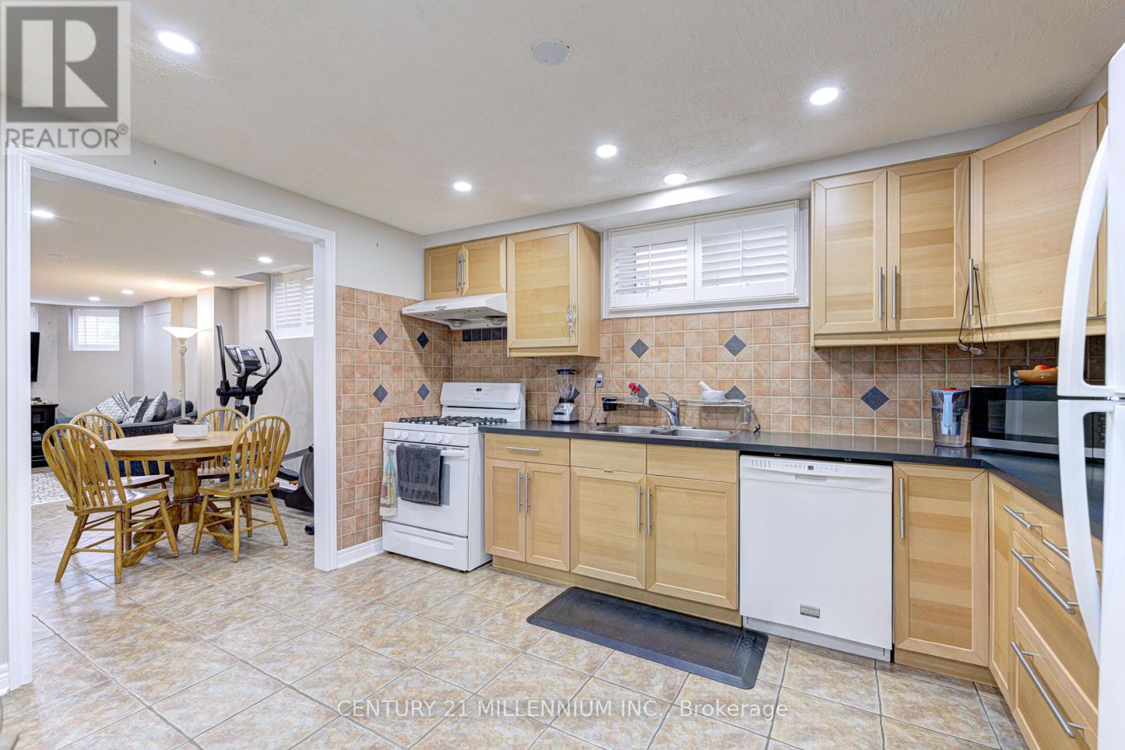 Photo 40 of 26 Suncrest Drive, Brampton ON