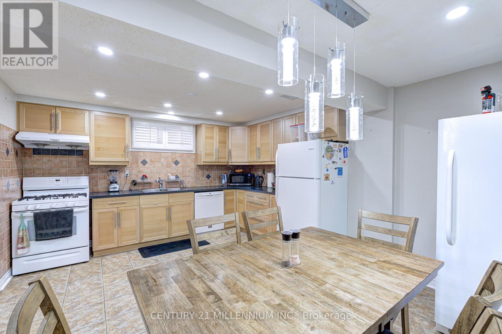 Photo 45 of 26 Suncrest Drive, Brampton ON