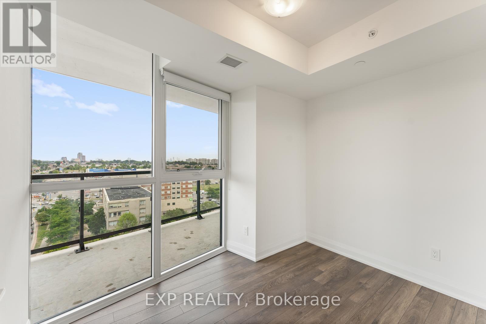 Photo 10 of 1205 1461 Lawrence Avenue W, Toronto ON