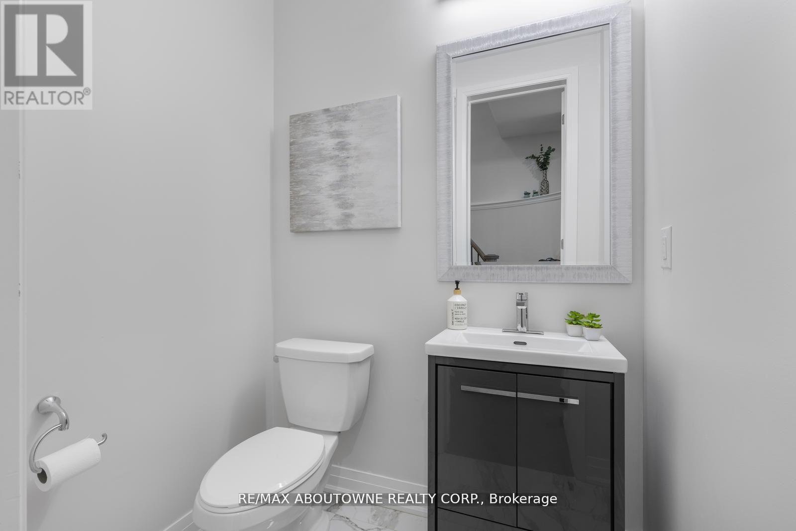 Photo 19 of 3114 Travertine Drive, Oakville ON
