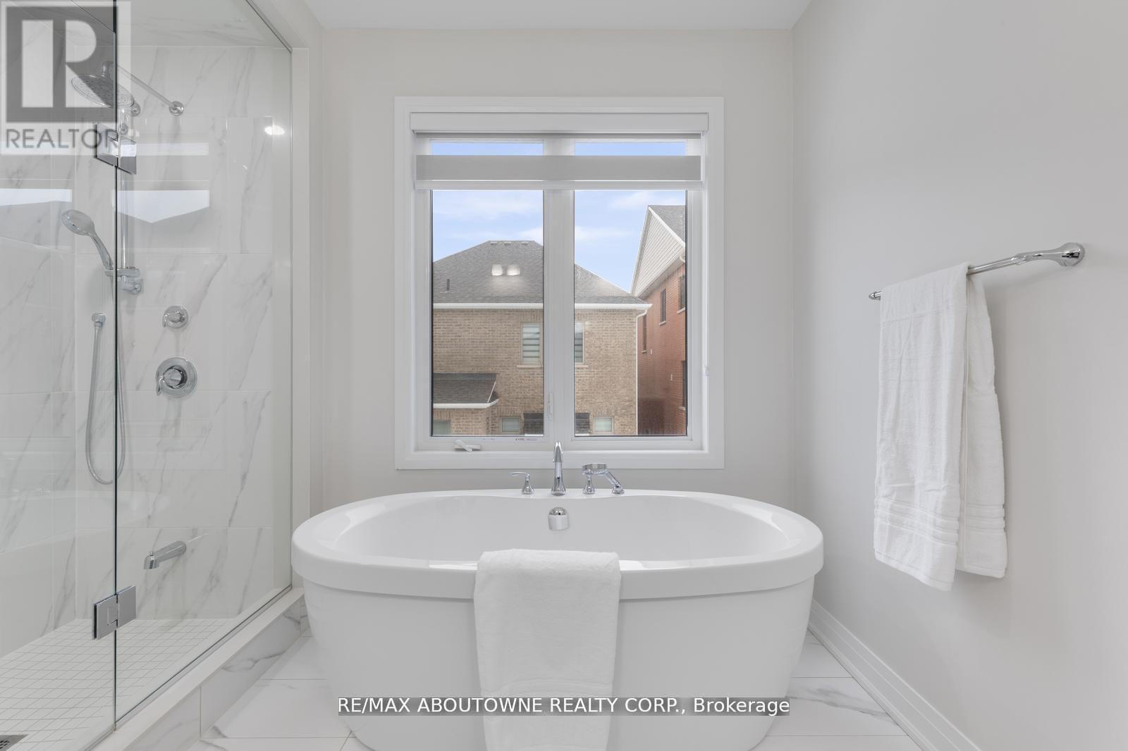 Photo 26 of 3114 Travertine Drive, Oakville ON