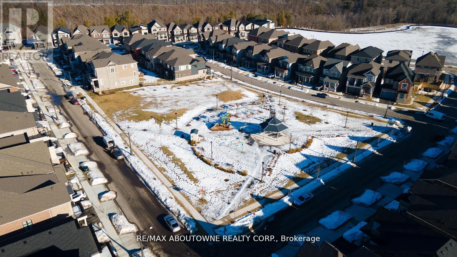 Photo 40 of 3114 Travertine Drive, Oakville ON
