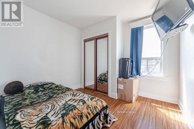 Photo 26 of 444 Maybank Avenue, Toronto ON