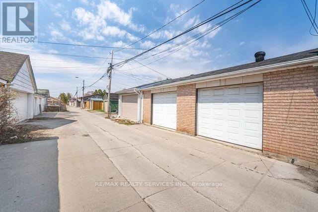 Photo 39 of 444 Maybank Avenue, Toronto ON