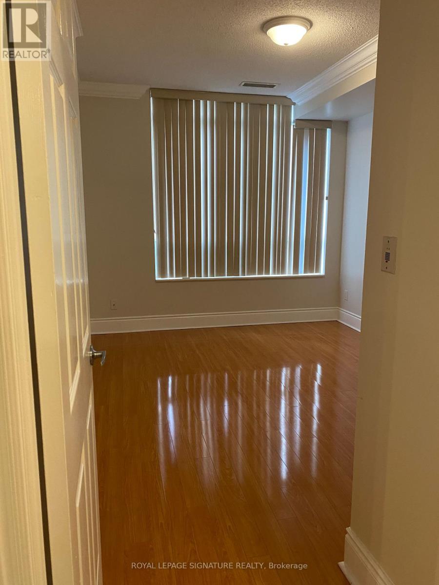 Photo 11 of 202 3880 Duke Of York Boulevard, Mississauga ON