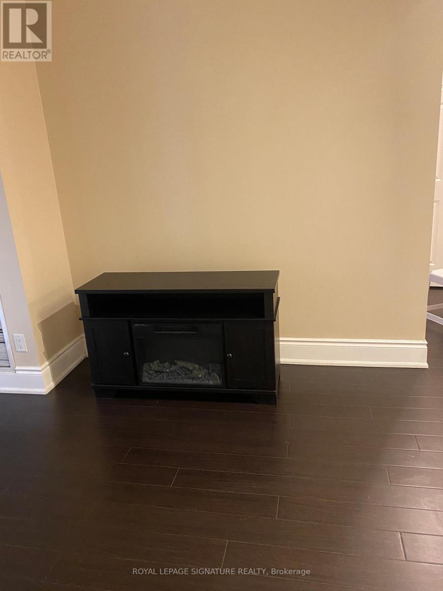 Photo 9 of 202 3880 Duke Of York Boulevard, Mississauga ON