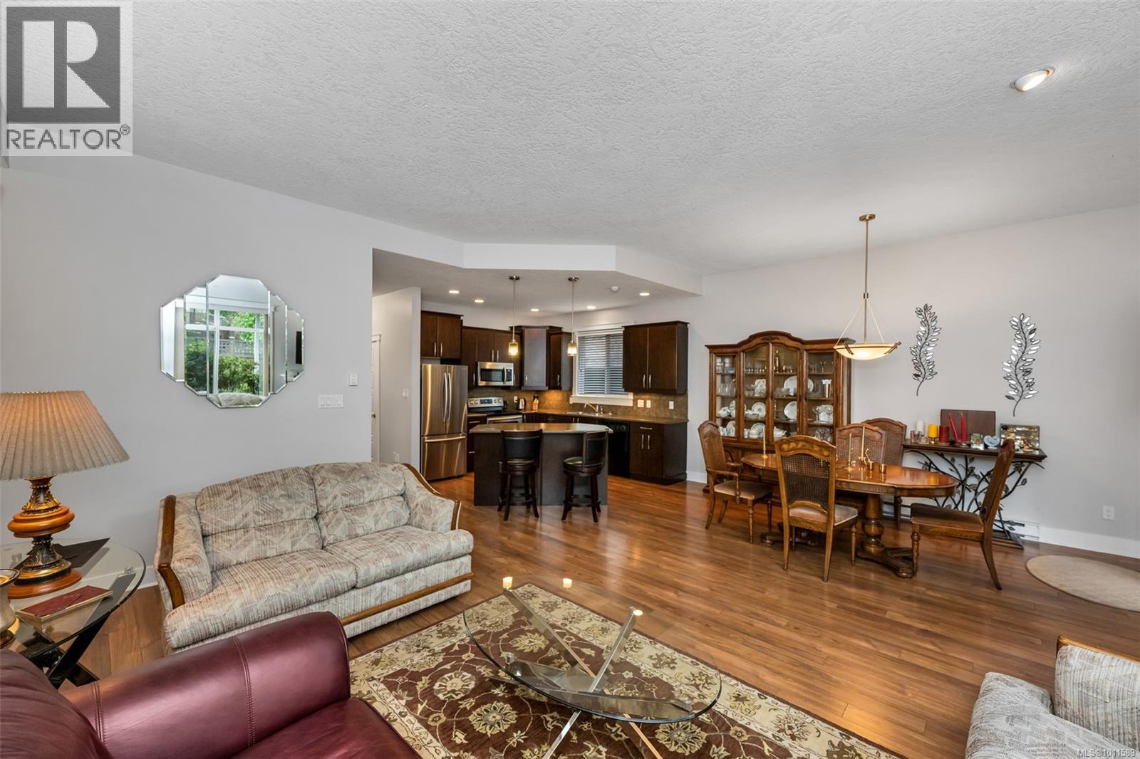 Photo 12 of 3096 Lashman Ave, Duncan BC