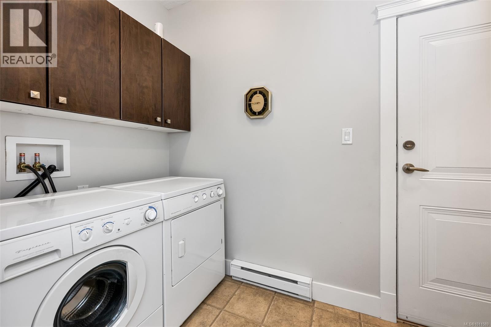 Photo 24 of 3096 Lashman Ave, Duncan BC