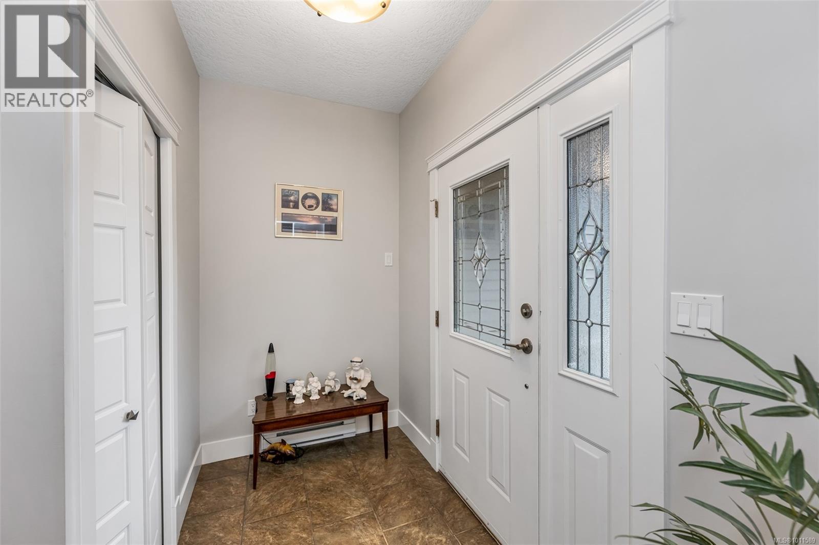 Photo 3 of 3096 Lashman Ave, Duncan BC