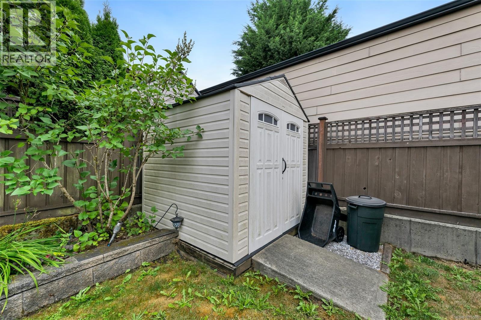 Photo 32 of 3096 Lashman Ave, Duncan BC