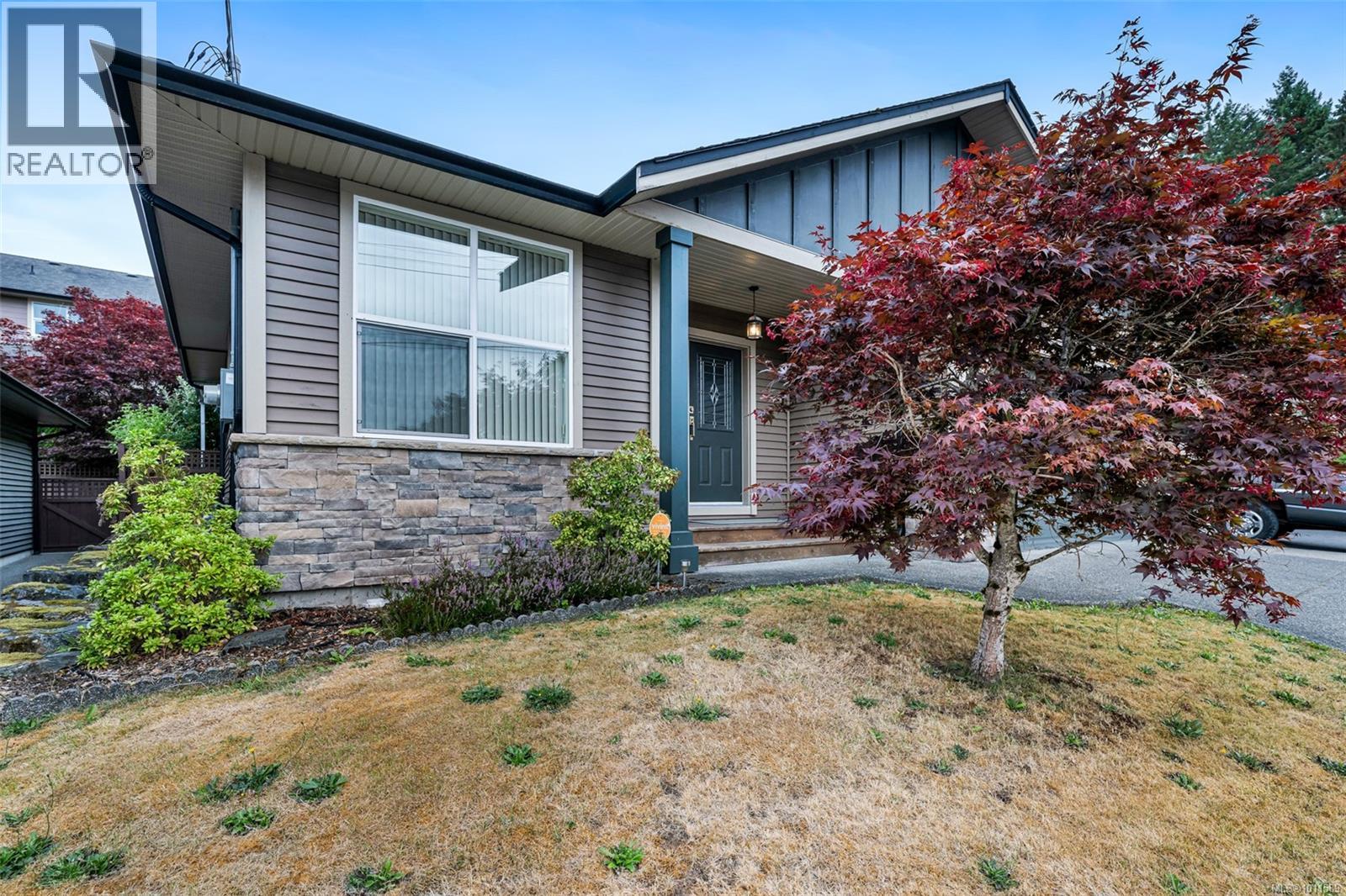 Photo 33 of 3096 Lashman Ave, Duncan BC