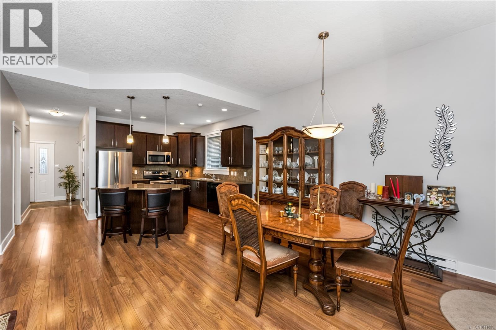 Photo 8 of 3096 Lashman Ave, Duncan BC