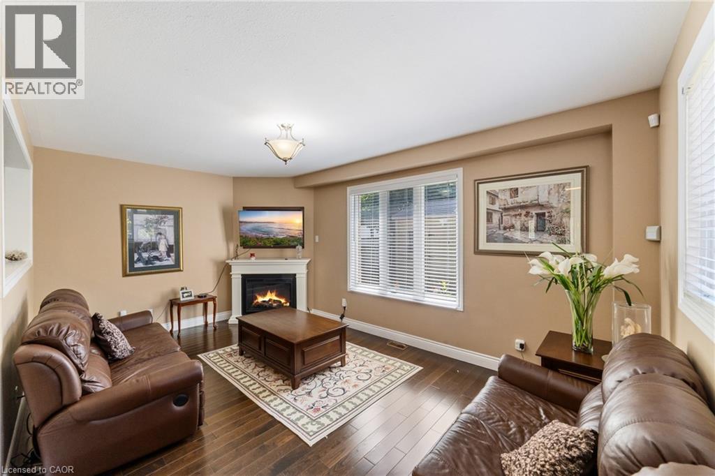 Photo 4 of 82 Griffith Drive, Grimsby ON