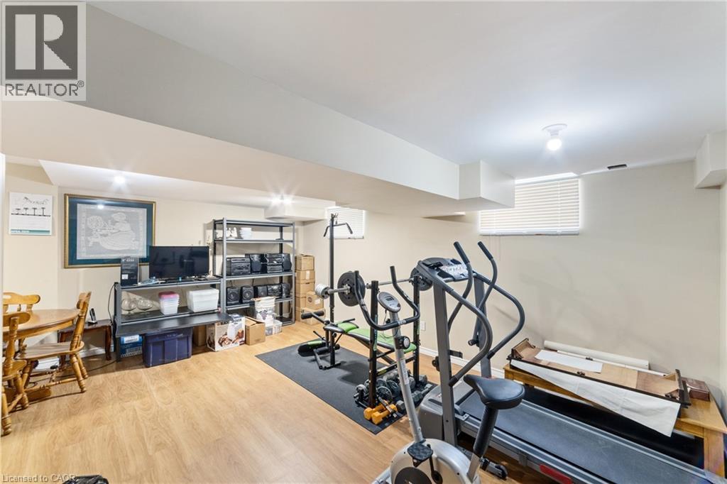 Photo 3 of 82 Griffith Drive, Grimsby ON