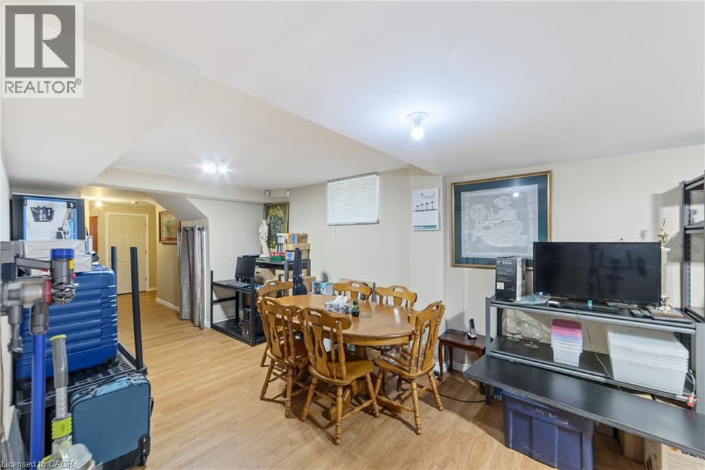 Photo 28 of 82 Griffith Drive, Grimsby ON