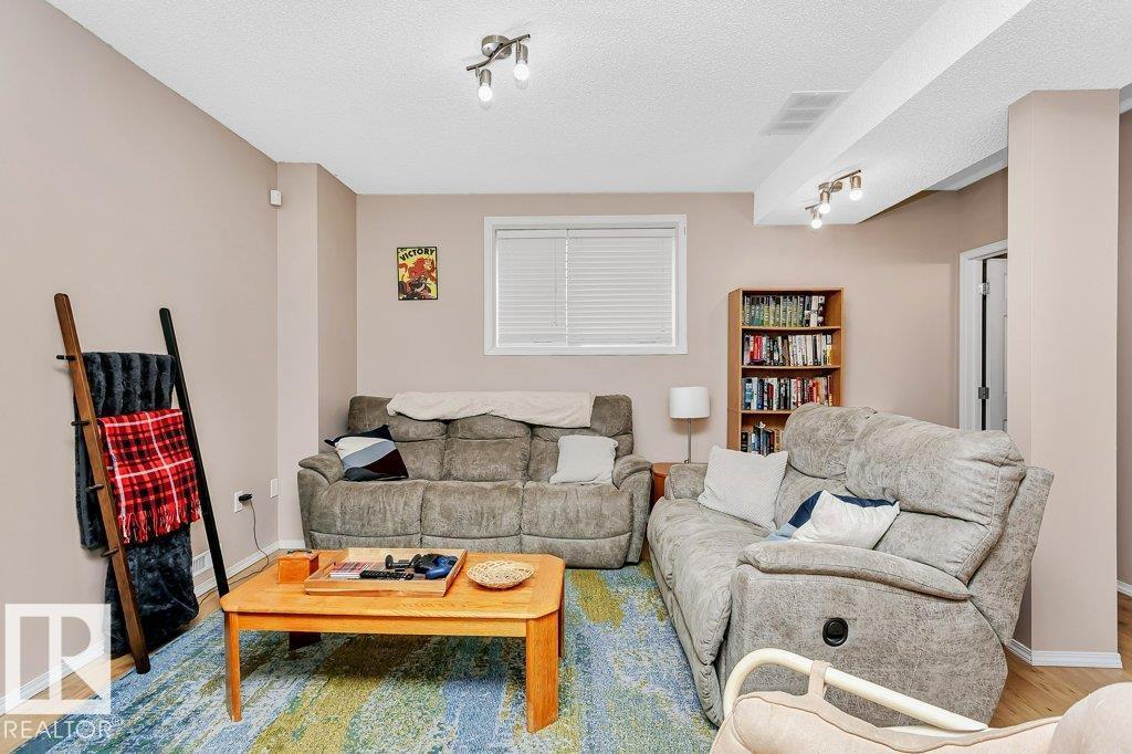 Photo 29 of 21331 89 Av Nw, Edmonton AB