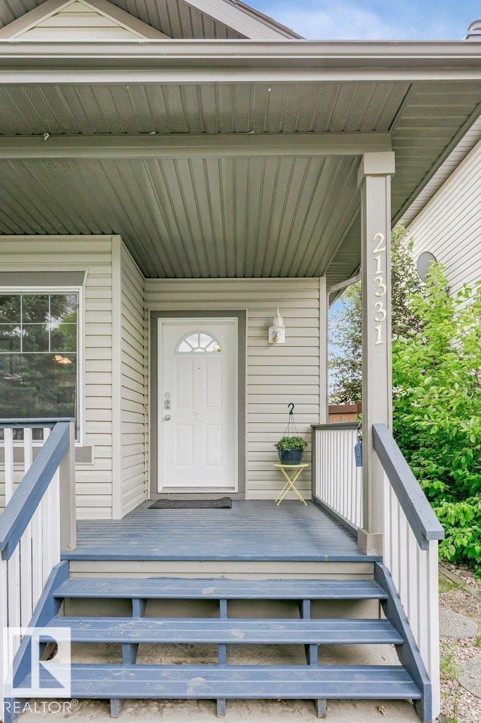 Photo 3 of 21331 89 Av Nw, Edmonton AB