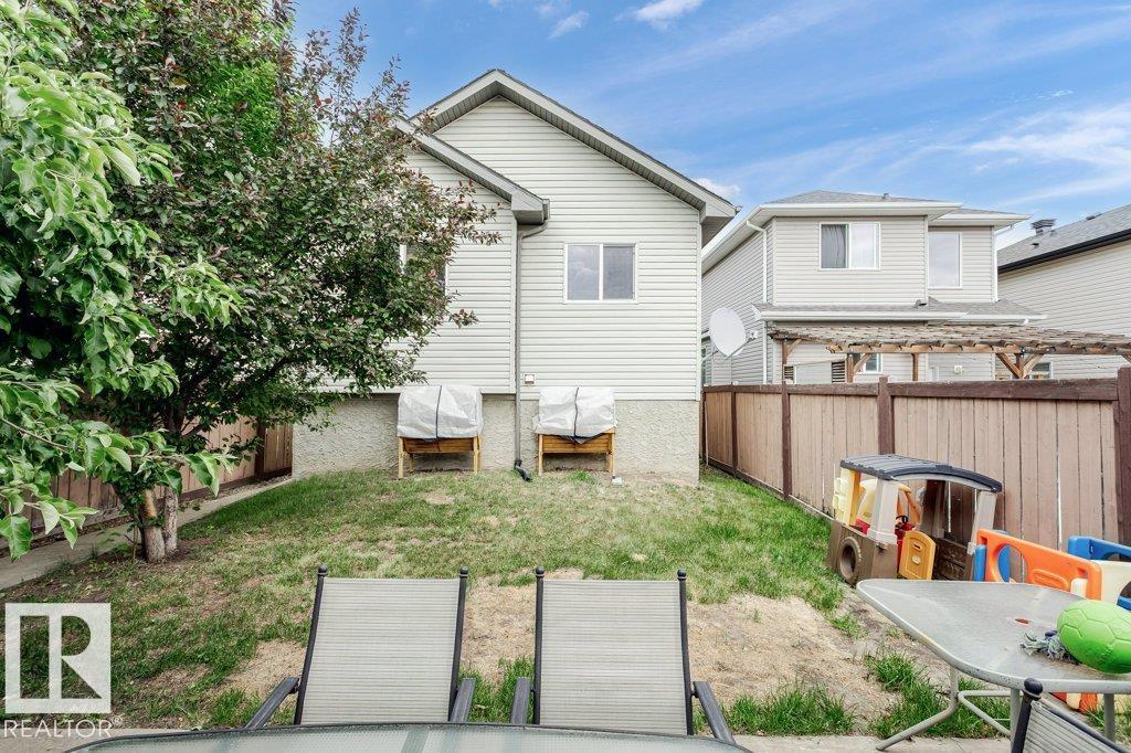 Photo 38 of 21331 89 Av Nw, Edmonton AB