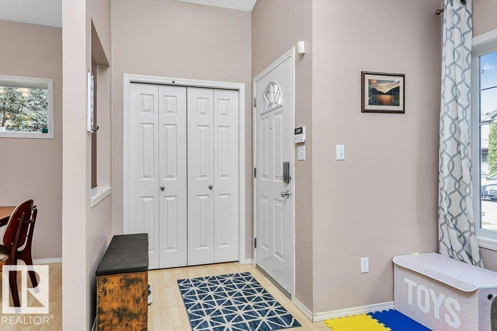 Photo 4 of 21331 89 Av Nw, Edmonton AB