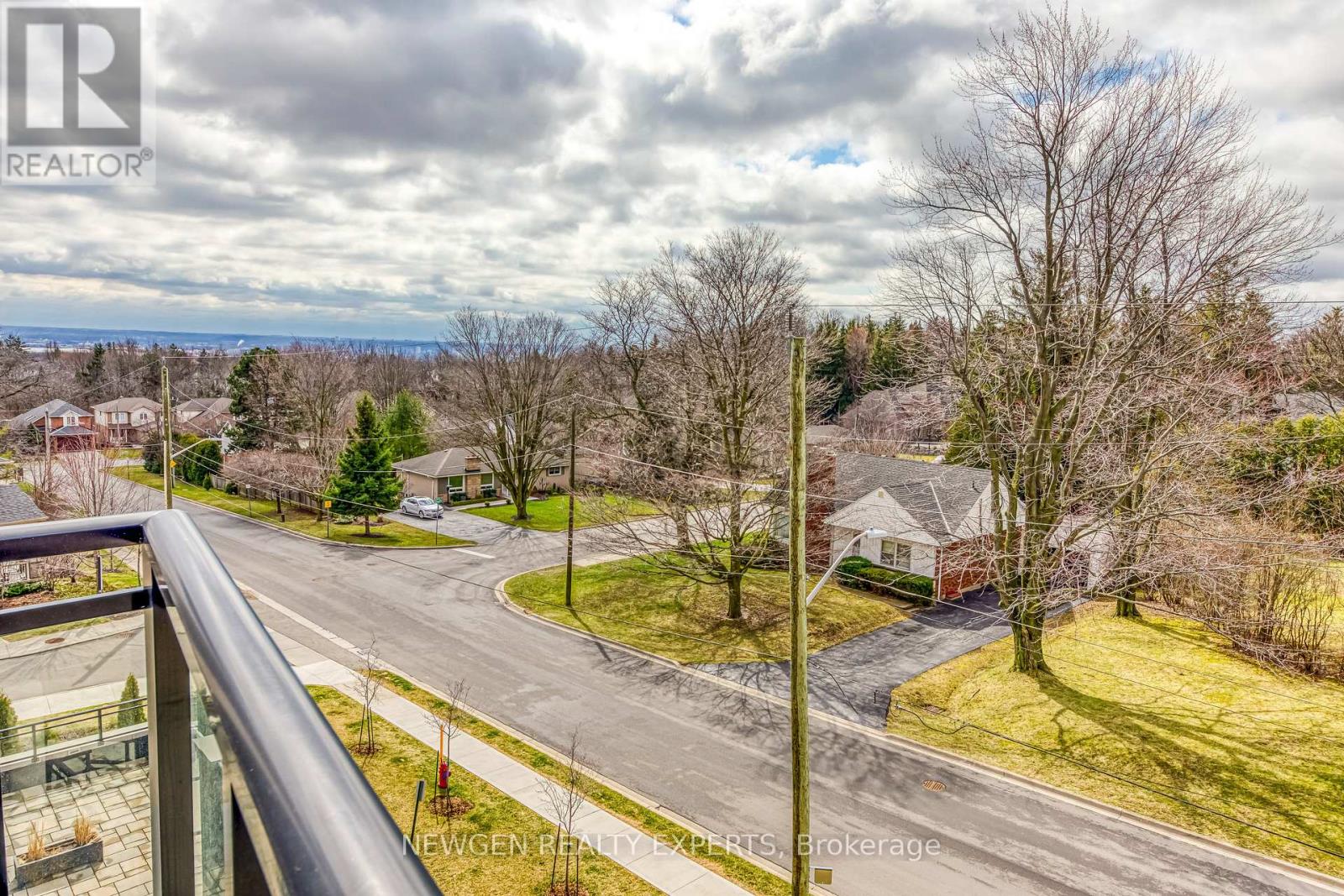 Photo 23 of 302 30 Hamilton Street, Hamilton ON