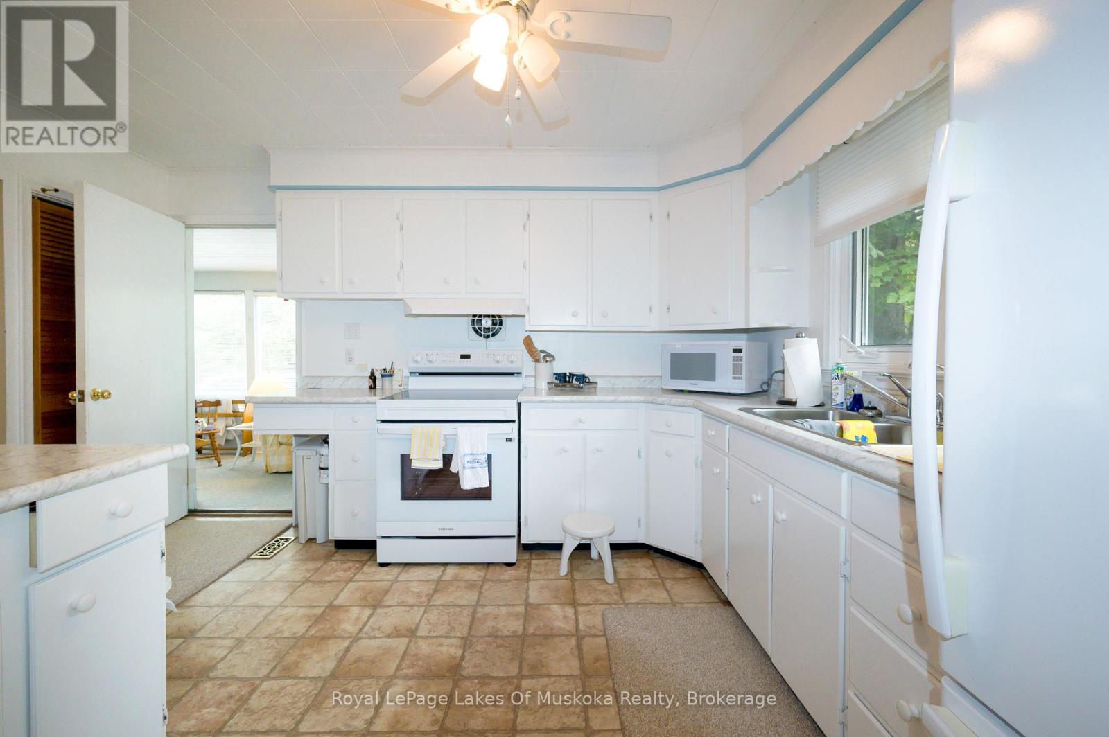 Photo 13 of 574 Ravenscliffe Road, Huntsville ON