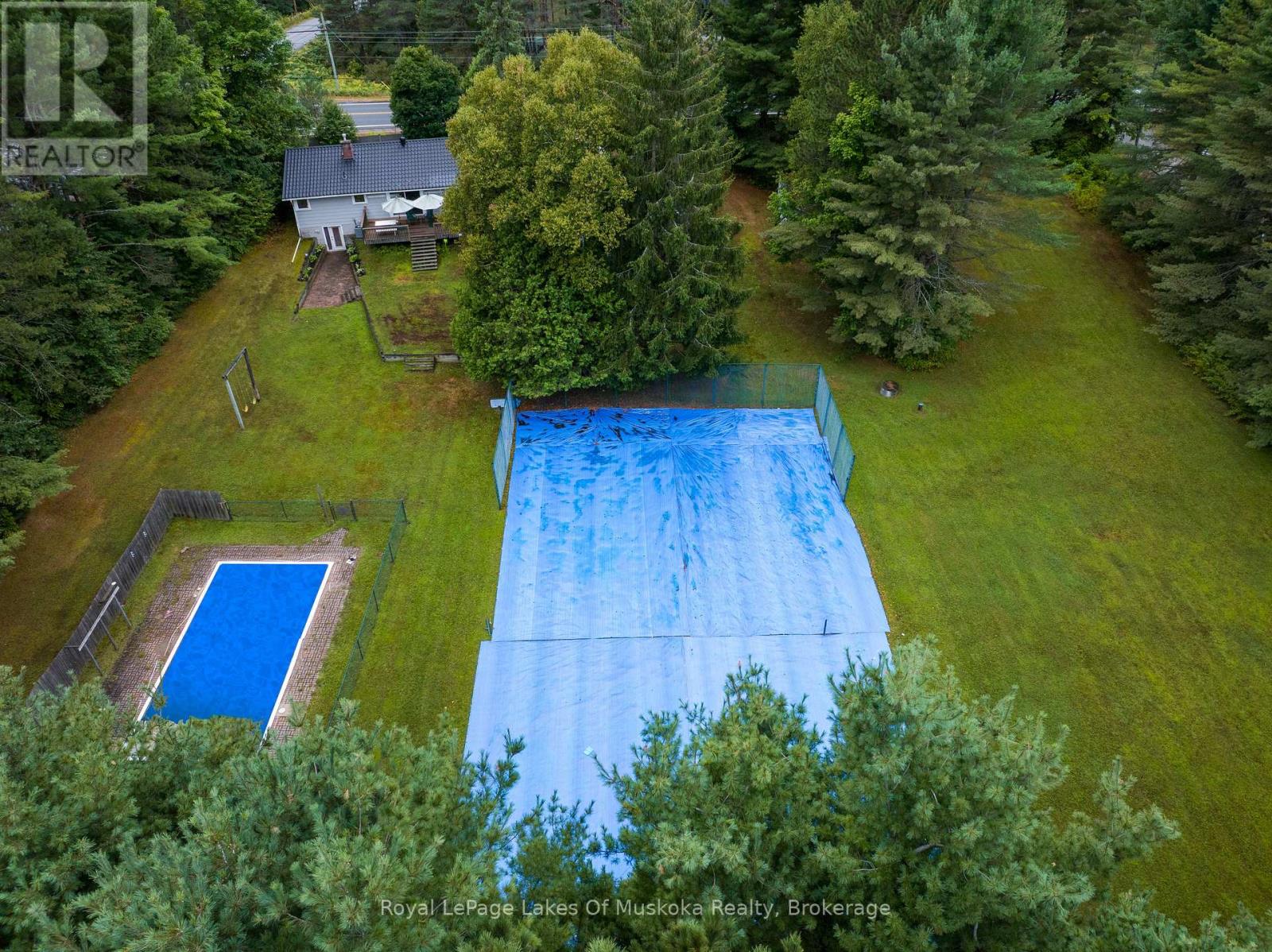 Photo 35 of 574 Ravenscliffe Road, Huntsville ON