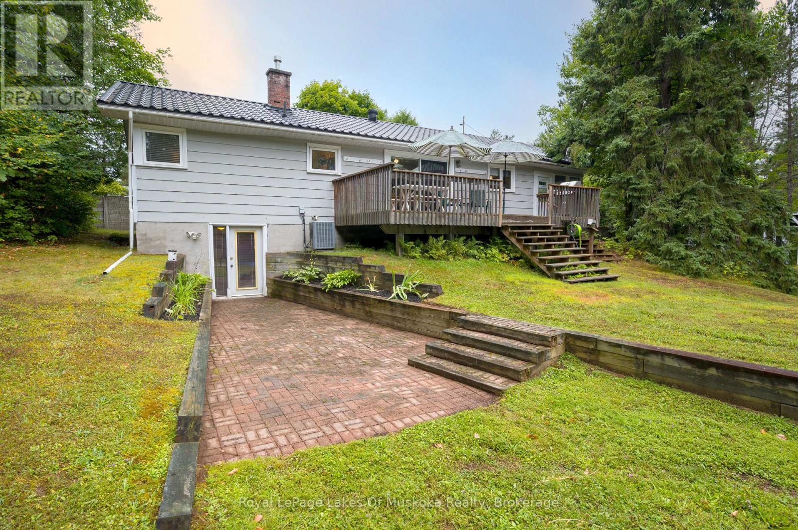 Photo 6 of 574 Ravenscliffe Road, Huntsville ON