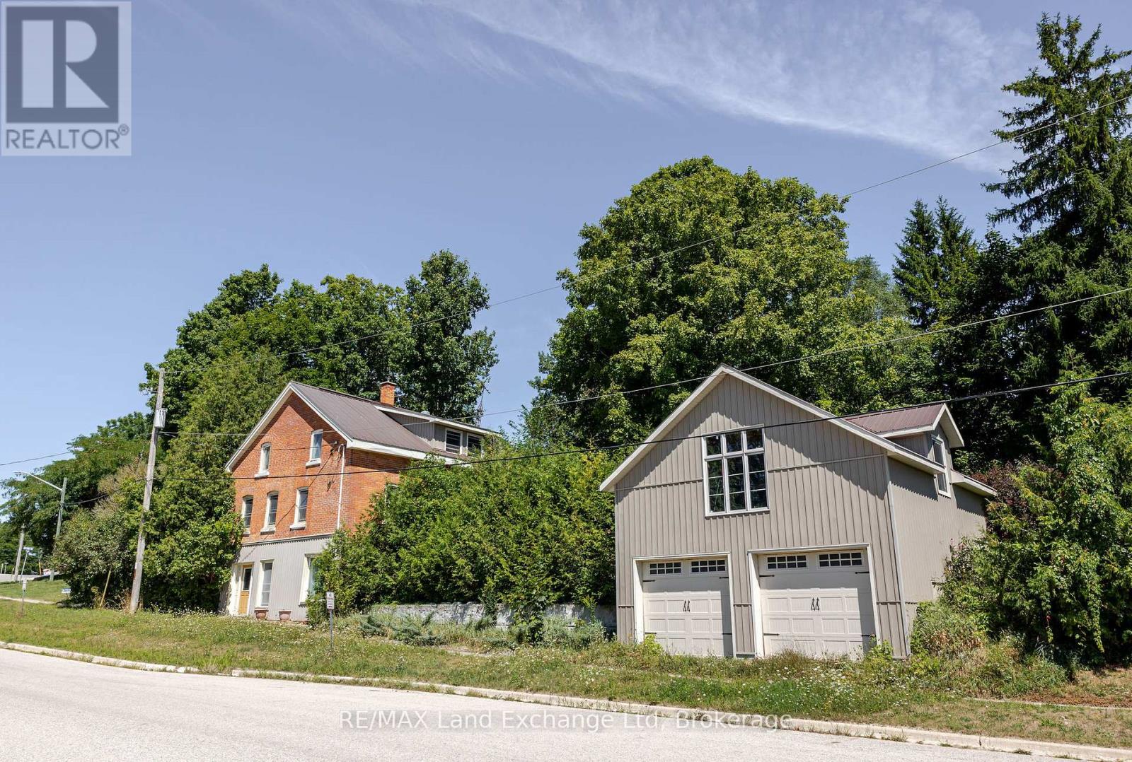 Photo 2 of 3095 Old Mill Street, Howick ON